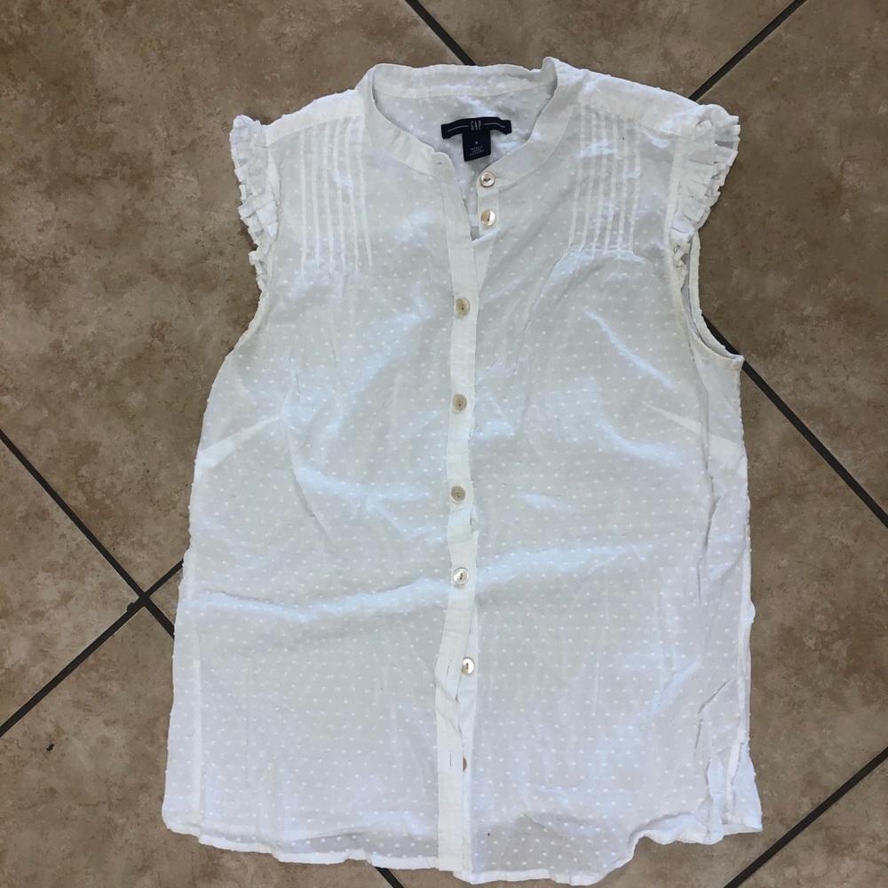 Gap shirt